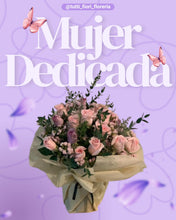 Cargar imagen en el visor de la galería, Mujer Dedicada